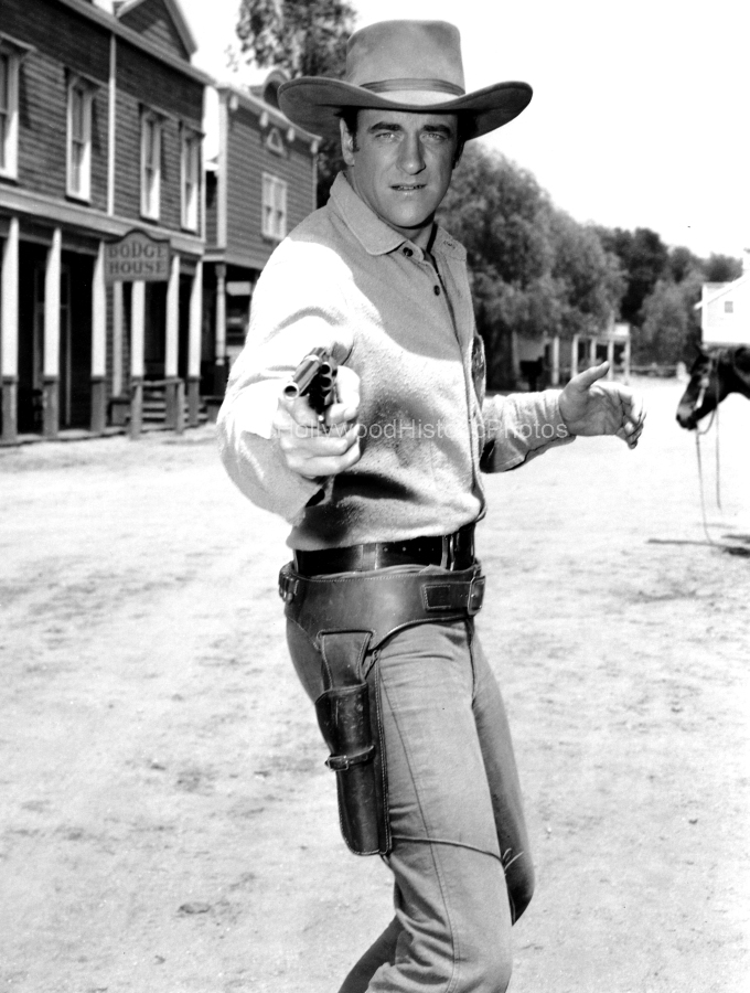 Gunsmoke 1955 James Arness as Matt Dillion.jpg